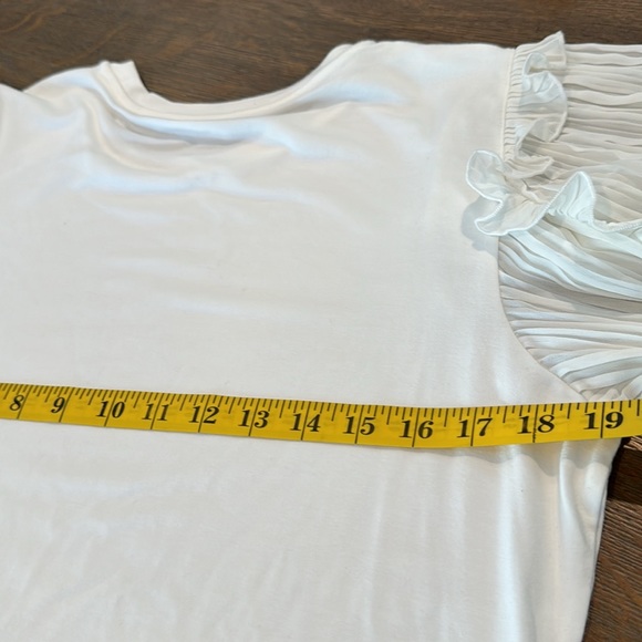 Elie Tahari Pleated Sleeve Top. Size L - Picture 8 of 10